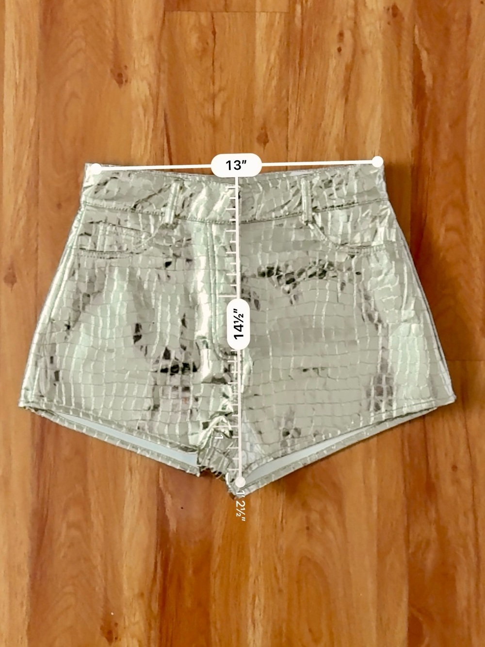 NWT Nasty Gal Gold Metallic Croc Faux Leather Shorts Size 4 Small - Picture 6 of 8